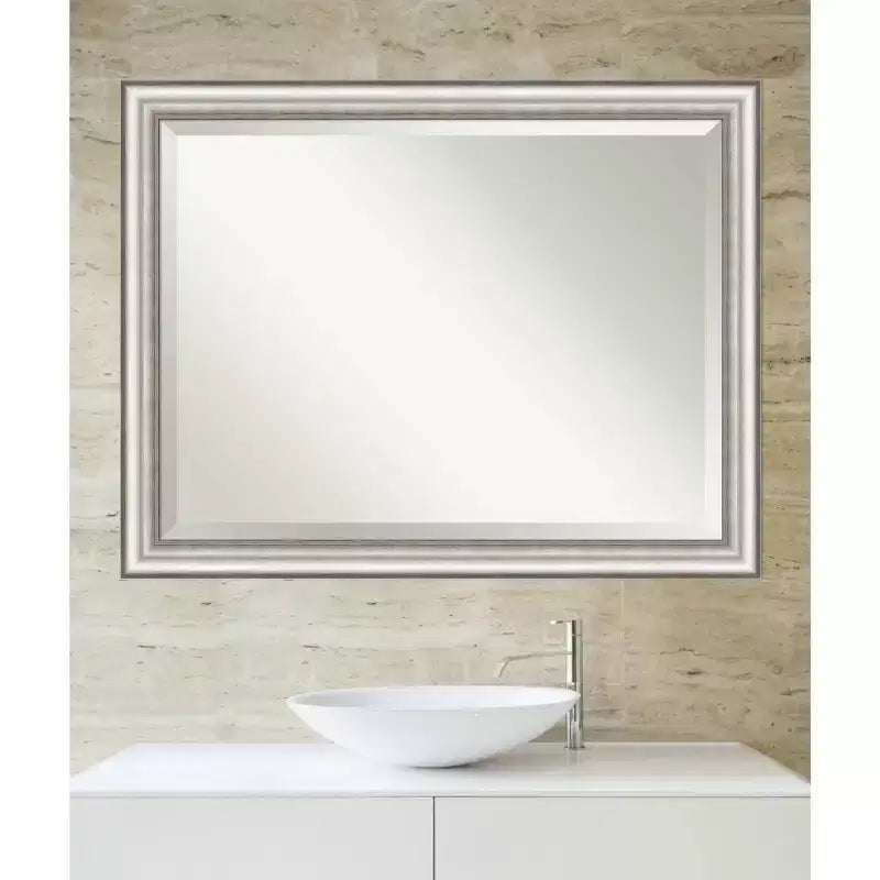 Espejo de pared enmarcado para tocador de baño de 45 x 35 pulgadas, plateado, rectangular moderno, no requiere montaje