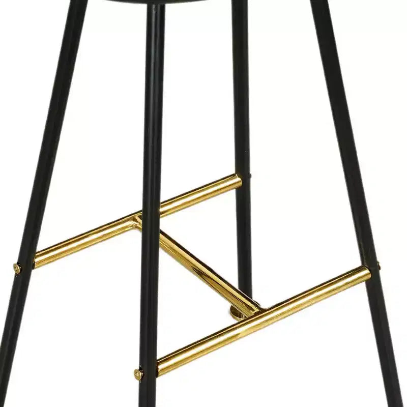 Taburete de barra sin respaldo de 24 pulgadas con asiento de madera de mango | Patas de hierro negro | Reposapiés dorado