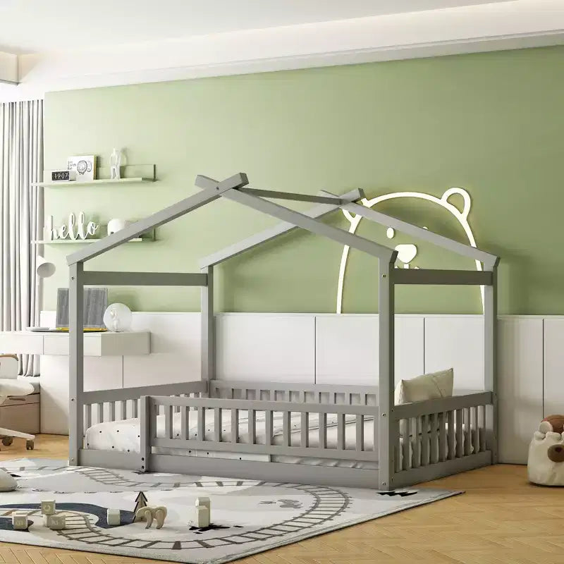 Cama de casa moderna de madera Astrid con valla