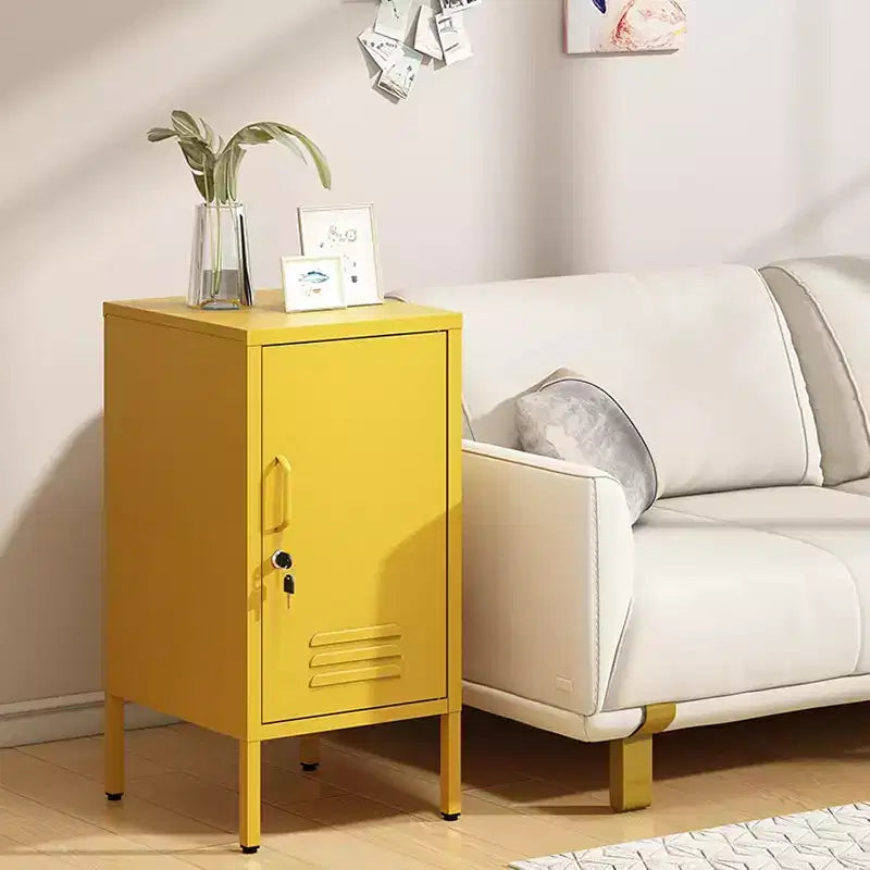 Mesita de Noche Metálica, Mesita de Noche con una Sola Puerta y 2 Estantes Ajustables, Armario Lateral Moderno para Dormitorio, Sala de Estar, Oficina