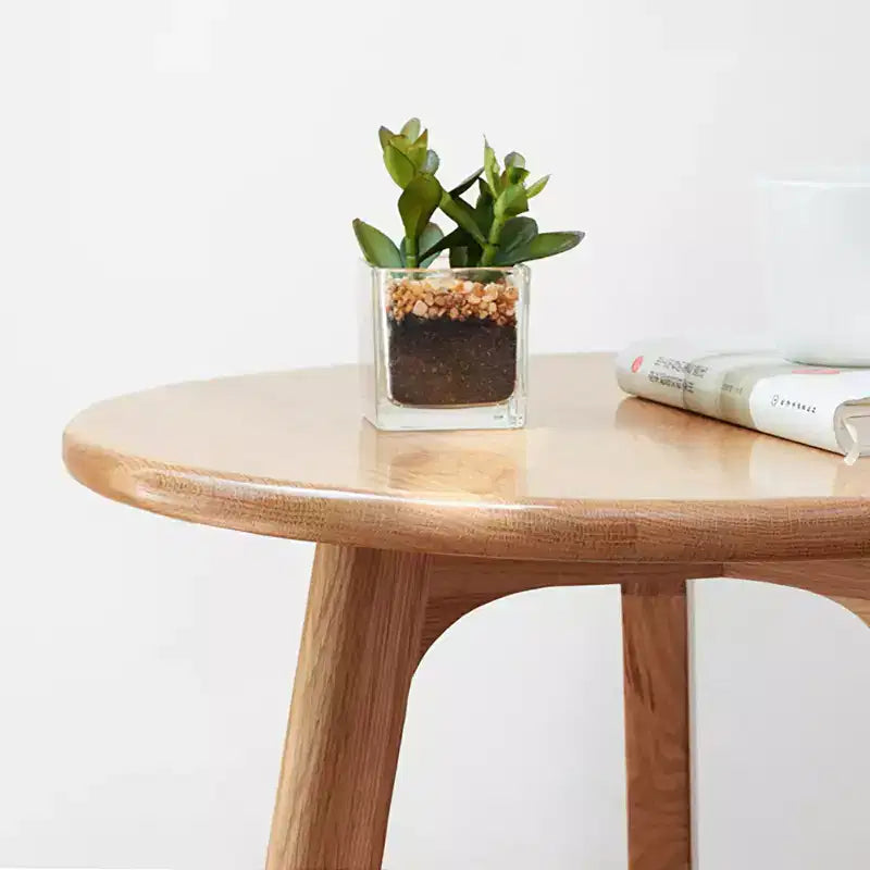 Mesa auxiliar redonda de madera maciza de roble 100% natural, mesa de centro auxiliar de tres patas, mesita de noche para sala de estar o dormitorio